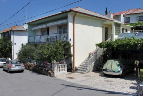 Apartments with a parking space Senj - 5572